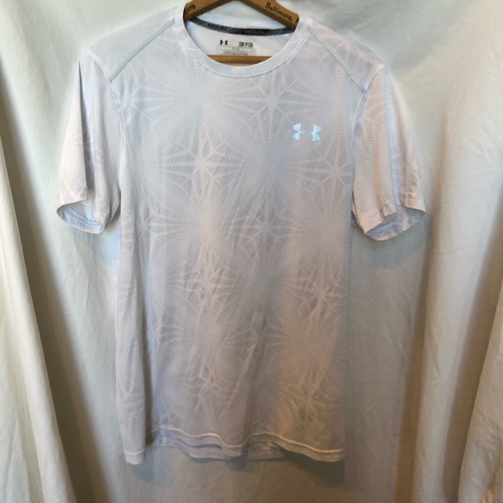 Under Armour Heat Gear Short sleeve shirt, white and silver Small NWOT